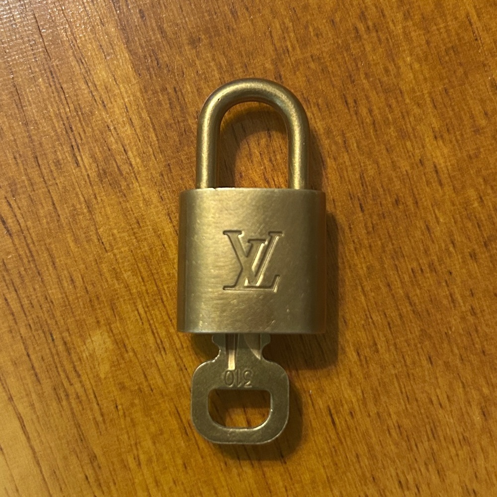 Louis Vuitton lock and key #310